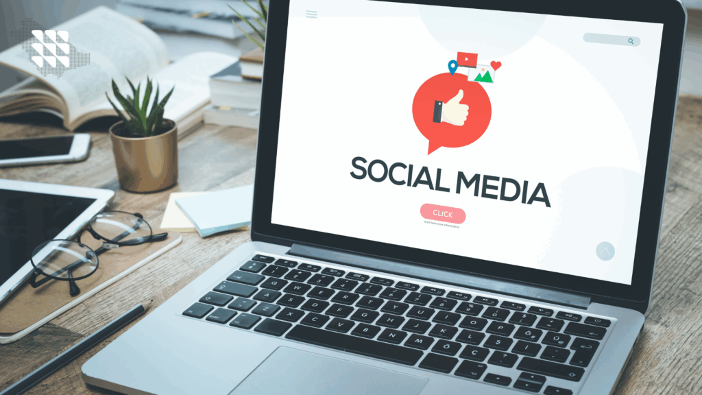 إدارة مواقع التواصل الاجتماعي