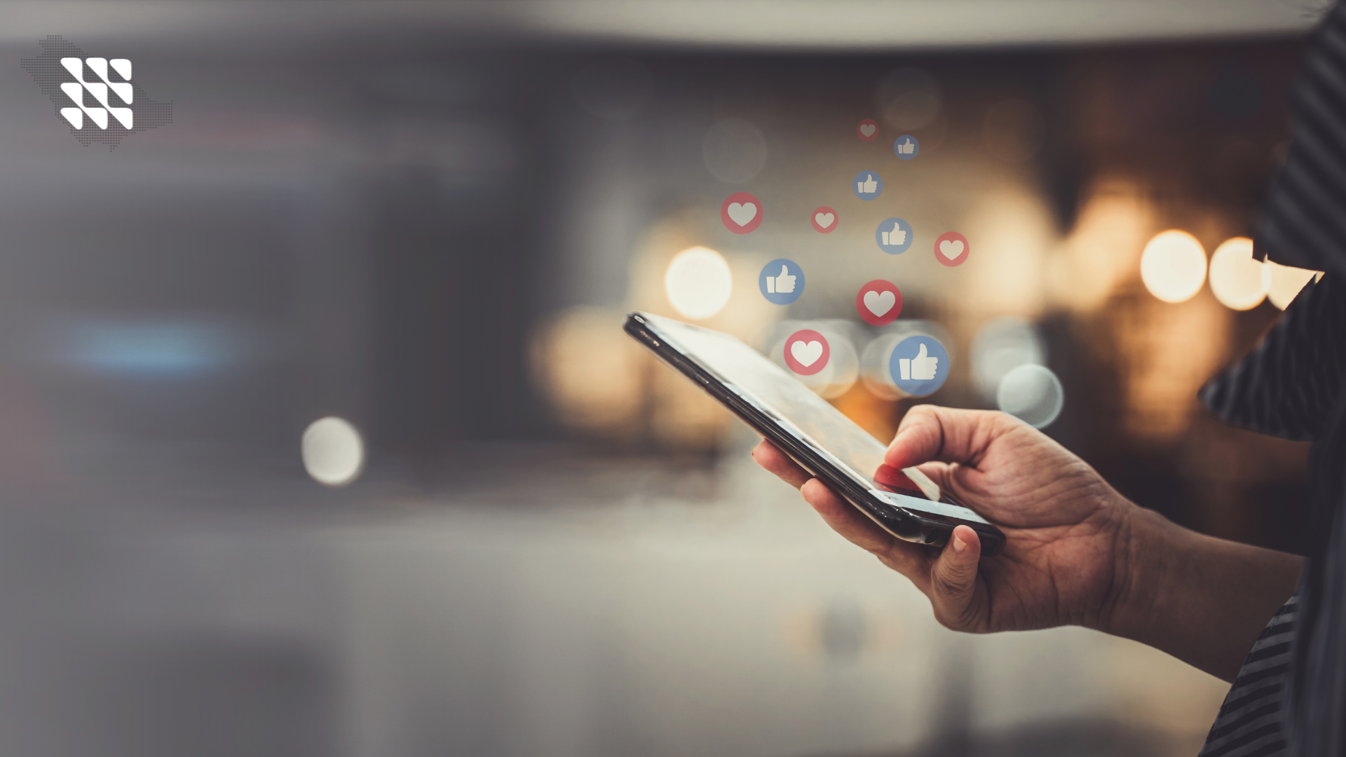 إدارة مواقع التواصل الاجتماعي